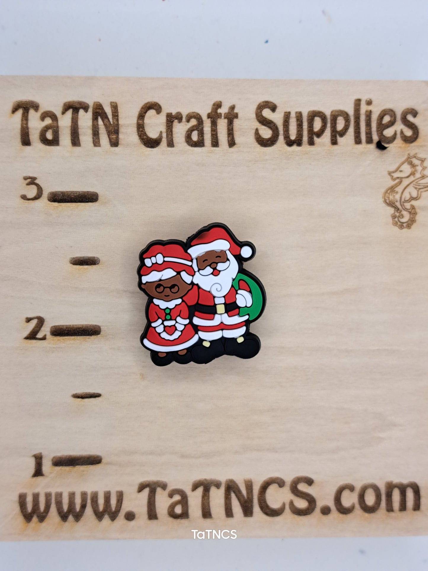 Christmas - Santa and Mrs. Clause Focal 42