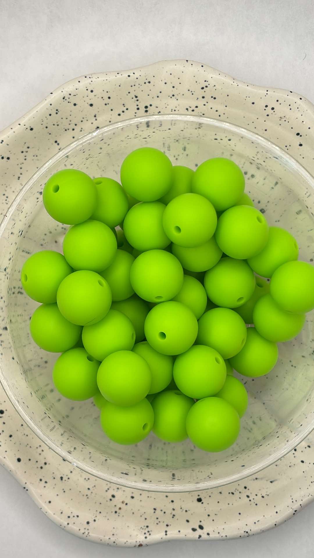 15mm Solid Chartreuse Silicone Bead Z5 - 10 count