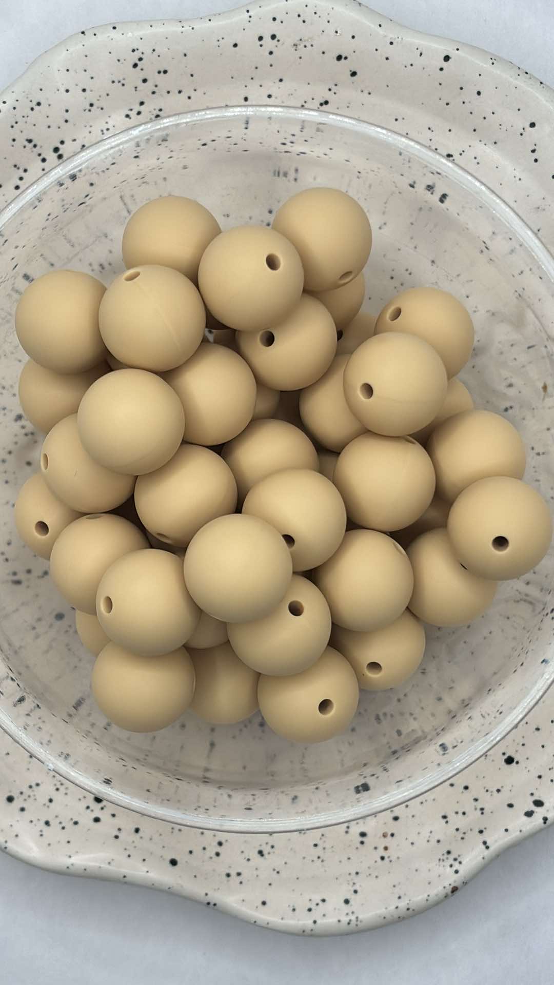 15mm Solid Oats Yellow Silicone Bead Z11 - 10 count