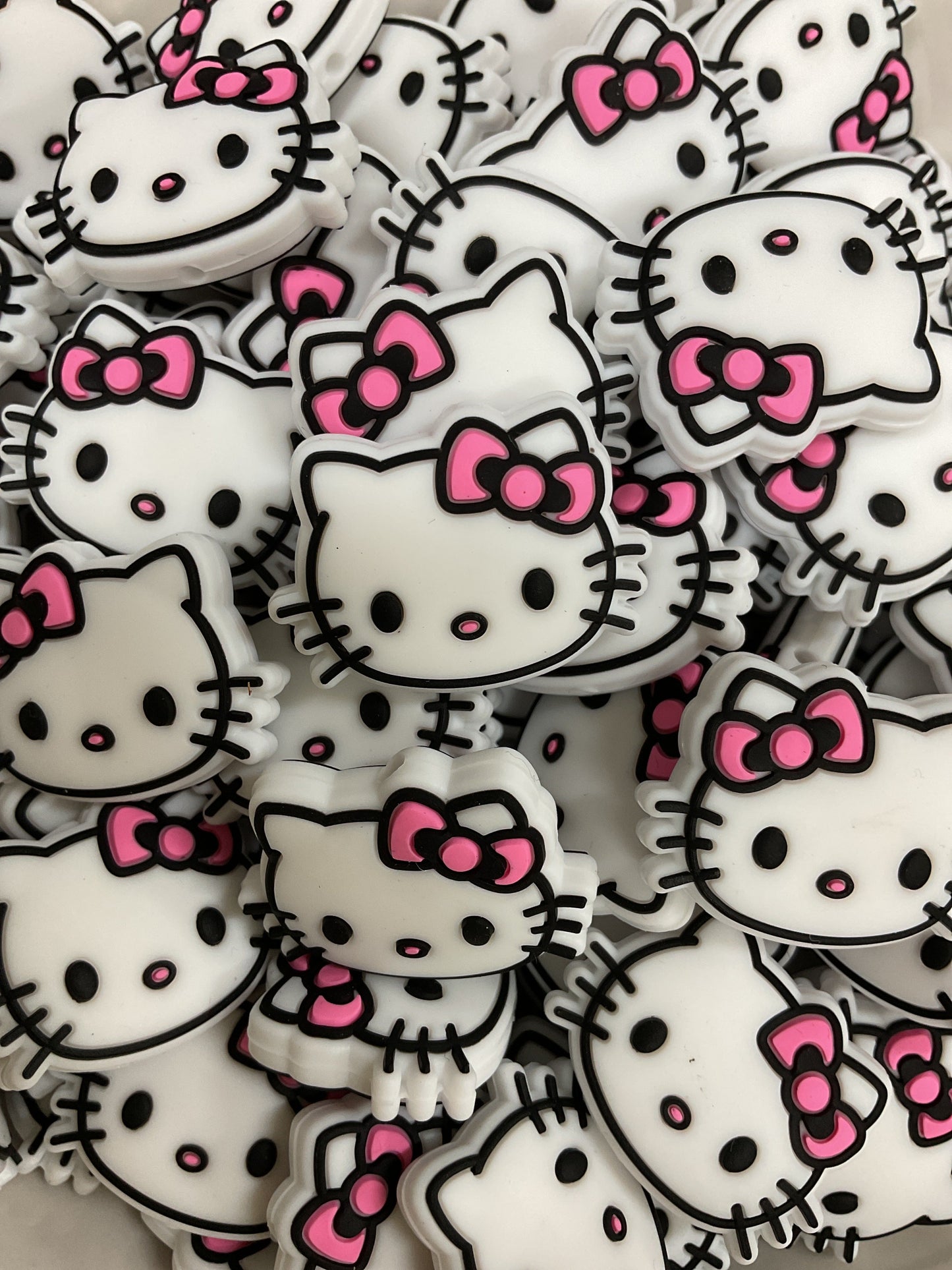 PublicHelloKitty Bow Head Silicone Focal Pink