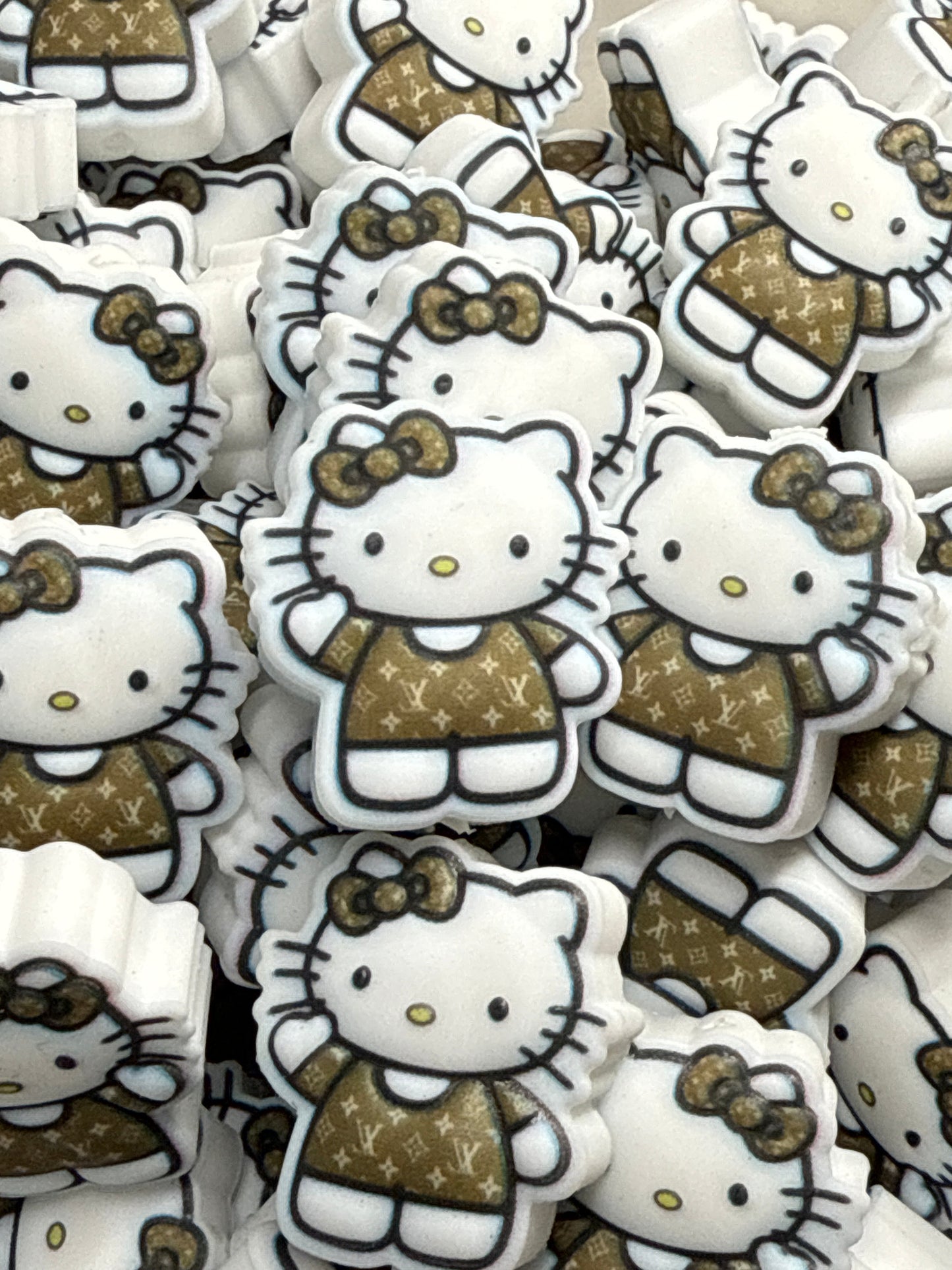 PublicLVHelloKitty Silicone Focal