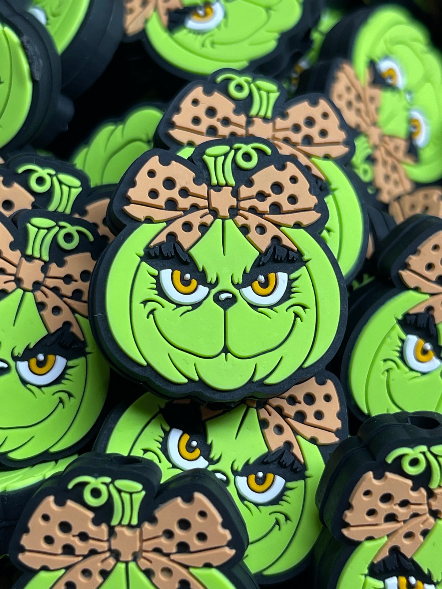 PublicGrinch Lady Face Silicone Focal