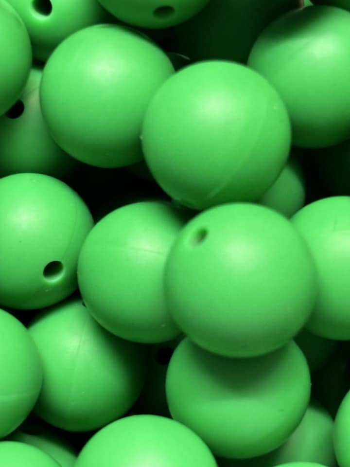 15mm Solid Green HL match Silicone Bead