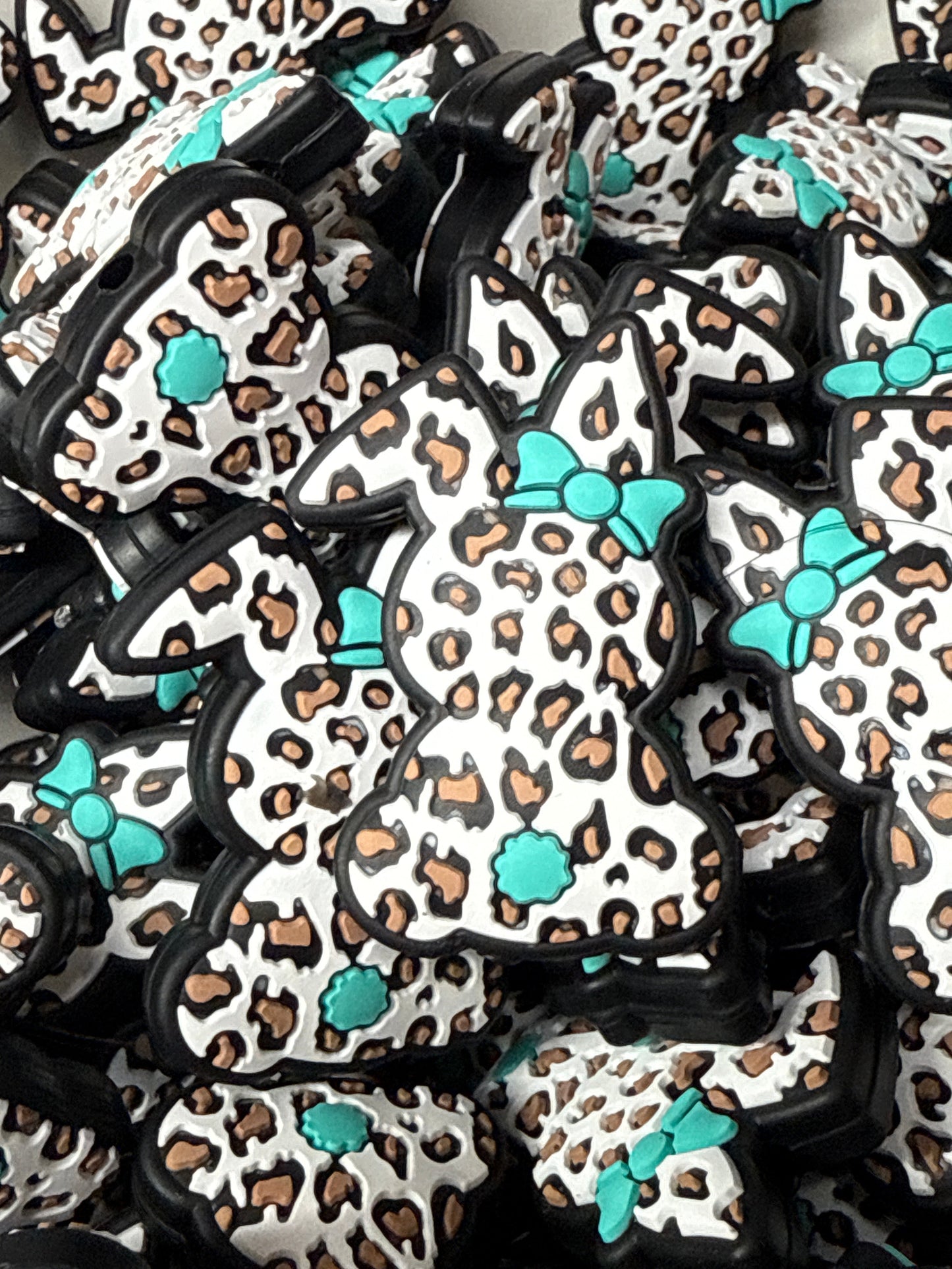 Bunny Turquoise Bow Focal