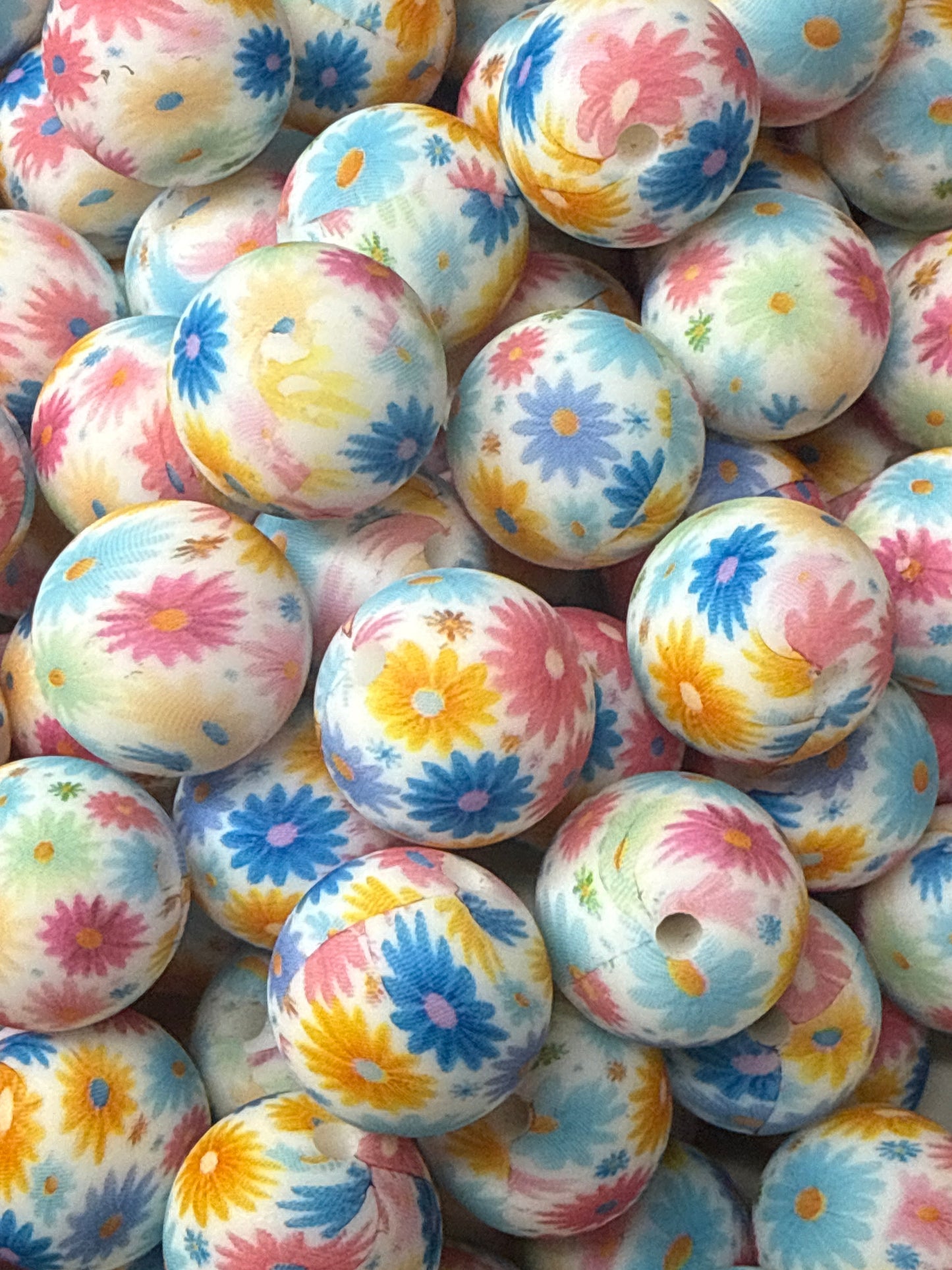 Silicone Bead Spring Daisies P70 - 15mm - 10 pack
