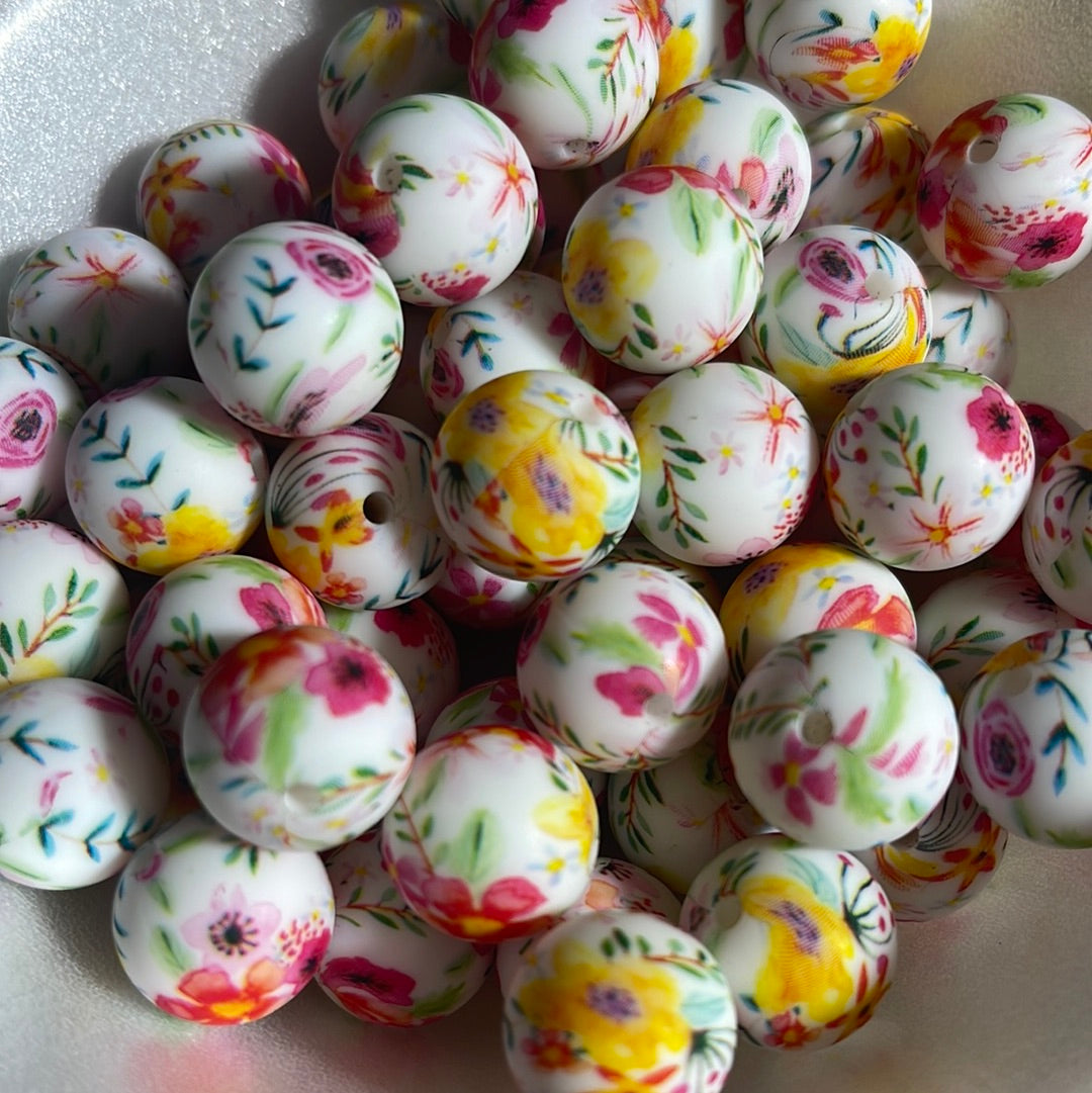 Silicone Bead White Vintage Flower P14 P03-73 - 15mm - 10 pack